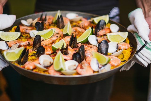 Top 4 Qualities of Paella Catering Services in Sydney